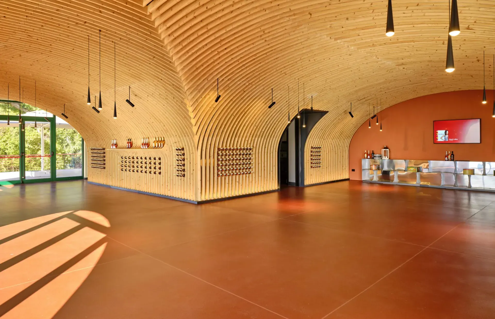 Cantina Vini Colombo sul lago di Garda, VR, foto 5. Progetto di Riccardo Bandera Architetto