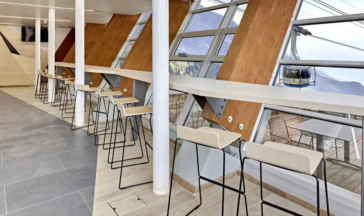 Funivia Malcesine Monte Baldo: paesaggio arredo, TN, foto 2. Progetto di Riccardo Bandera Architetto