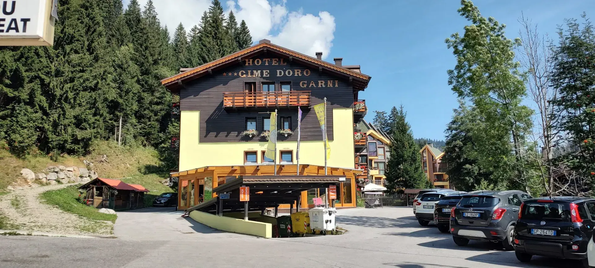 Hotel Cime D’Oro a Madonna di Campiglio, TN, l’edificio prima dei lavori, foto 1