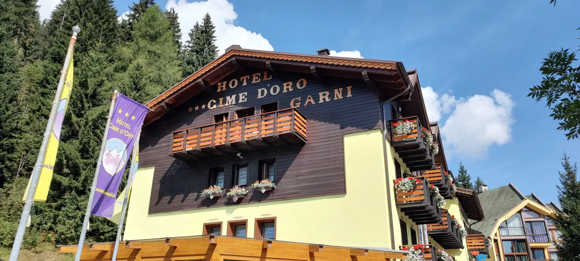 Hotel Cime D’Oro a Madonna di Campiglio, TN, l’edificio prima dei lavori, foto 2