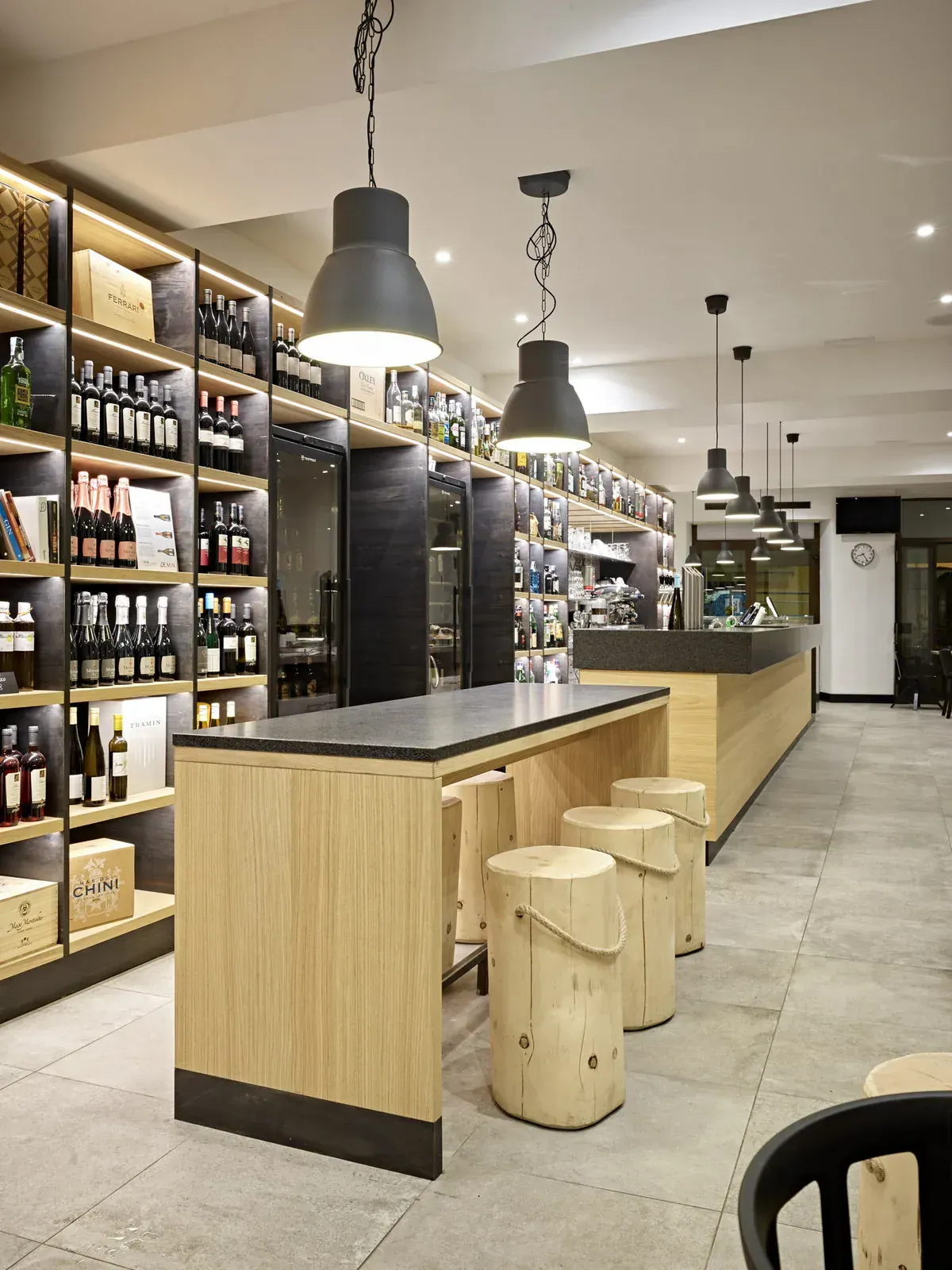Progetto di interni per Caffé De Min a Rovereto, TN, foto 6. Progetto di Riccardo Bandera Architetto