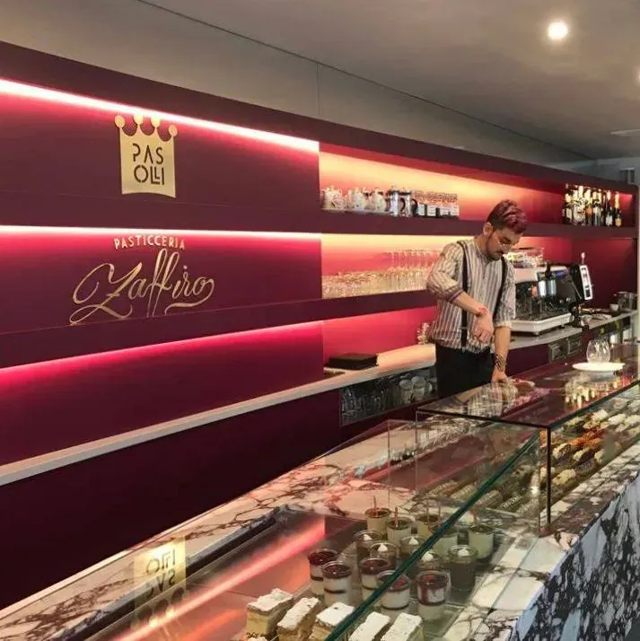 Progetto di interni per la Pasticceria Zaffiro a Rovereto, TN, progetto di Riccardo Bandera Architetto