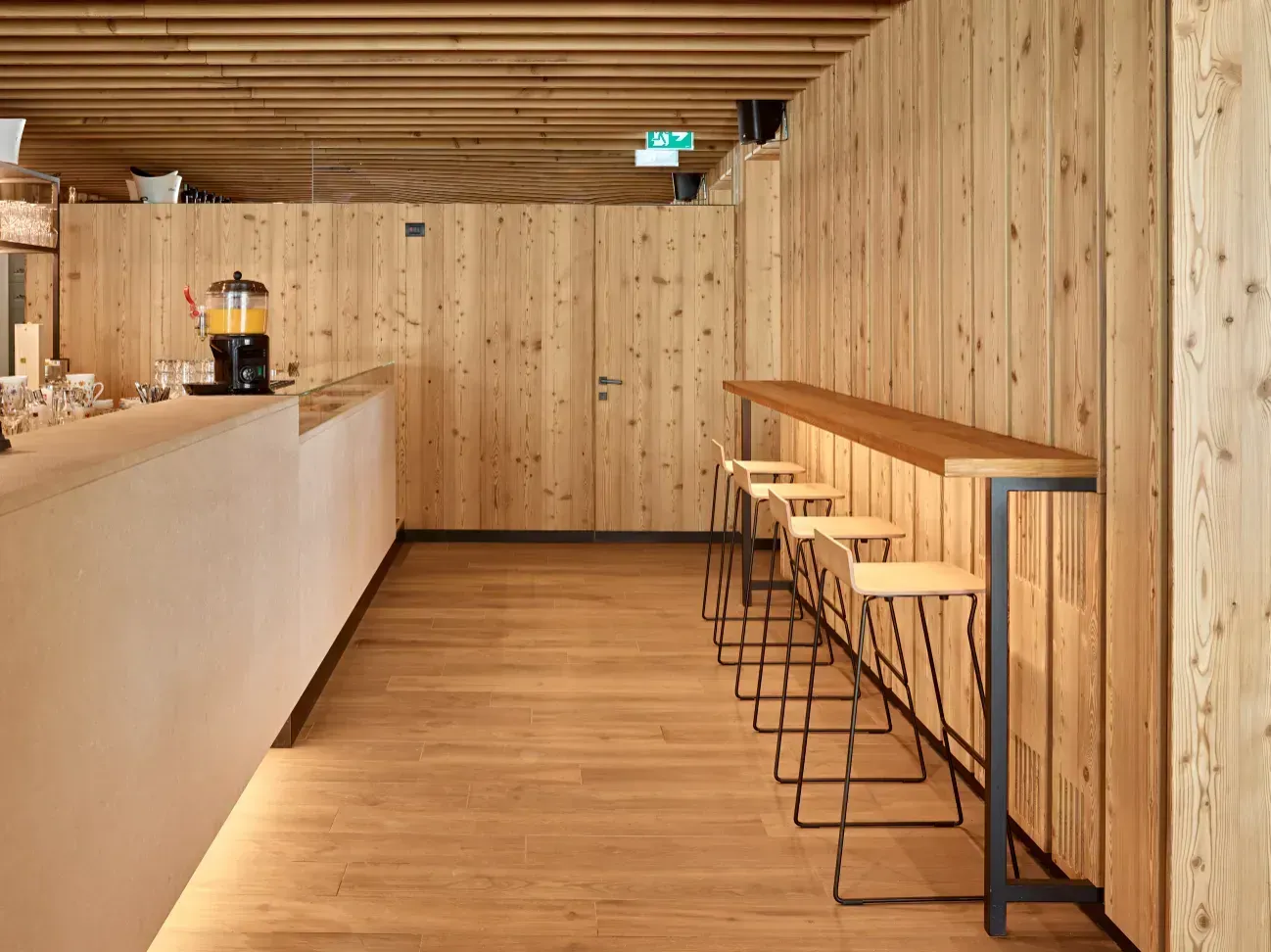 Ristorante alpino a Polsa di Brentonico, Trento, foto 5. Progetto di Riccardo Bandera Architetto