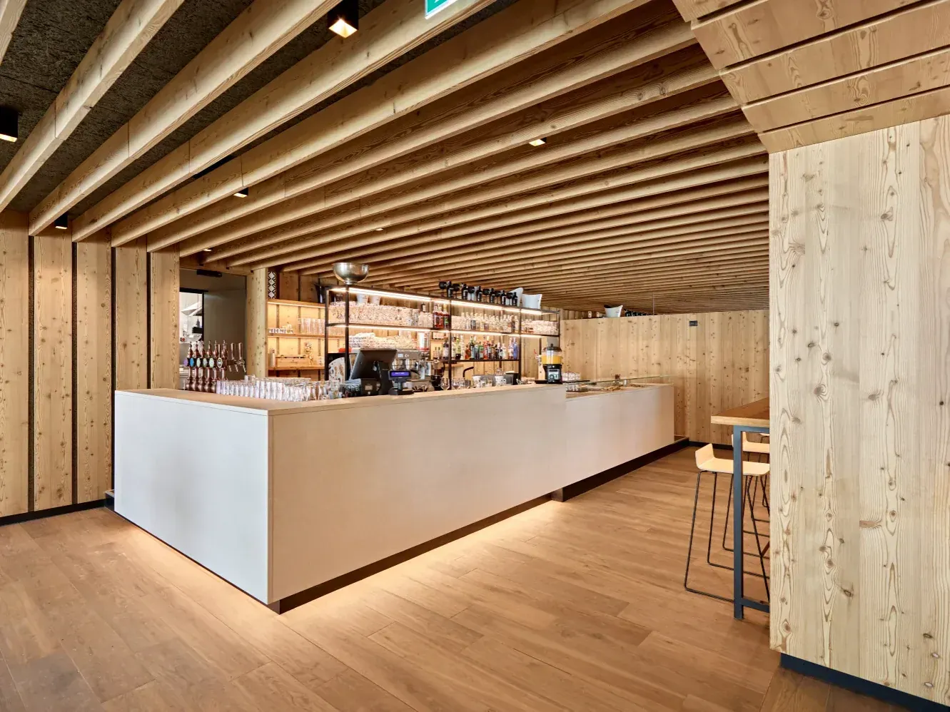 Ristorante alpino a Polsa di Brentonico, Trento, foto 6. Progetto di Riccardo Bandera Architetto