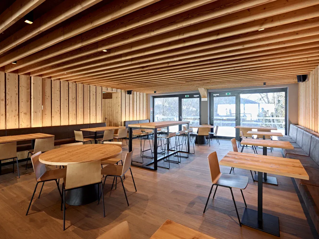Ristorante alpino a Polsa di Brentonico, Trento, foto 9. Progetto di Riccardo Bandera Architetto