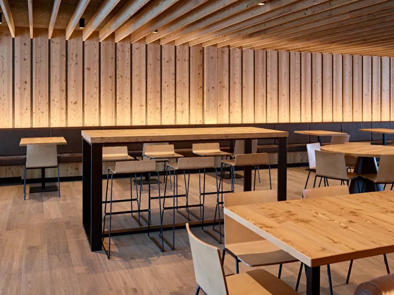 Ristorante alpino a Polsa di Brentonico, Trento, foto 13. Progetto di Riccardo Bandera Architetto