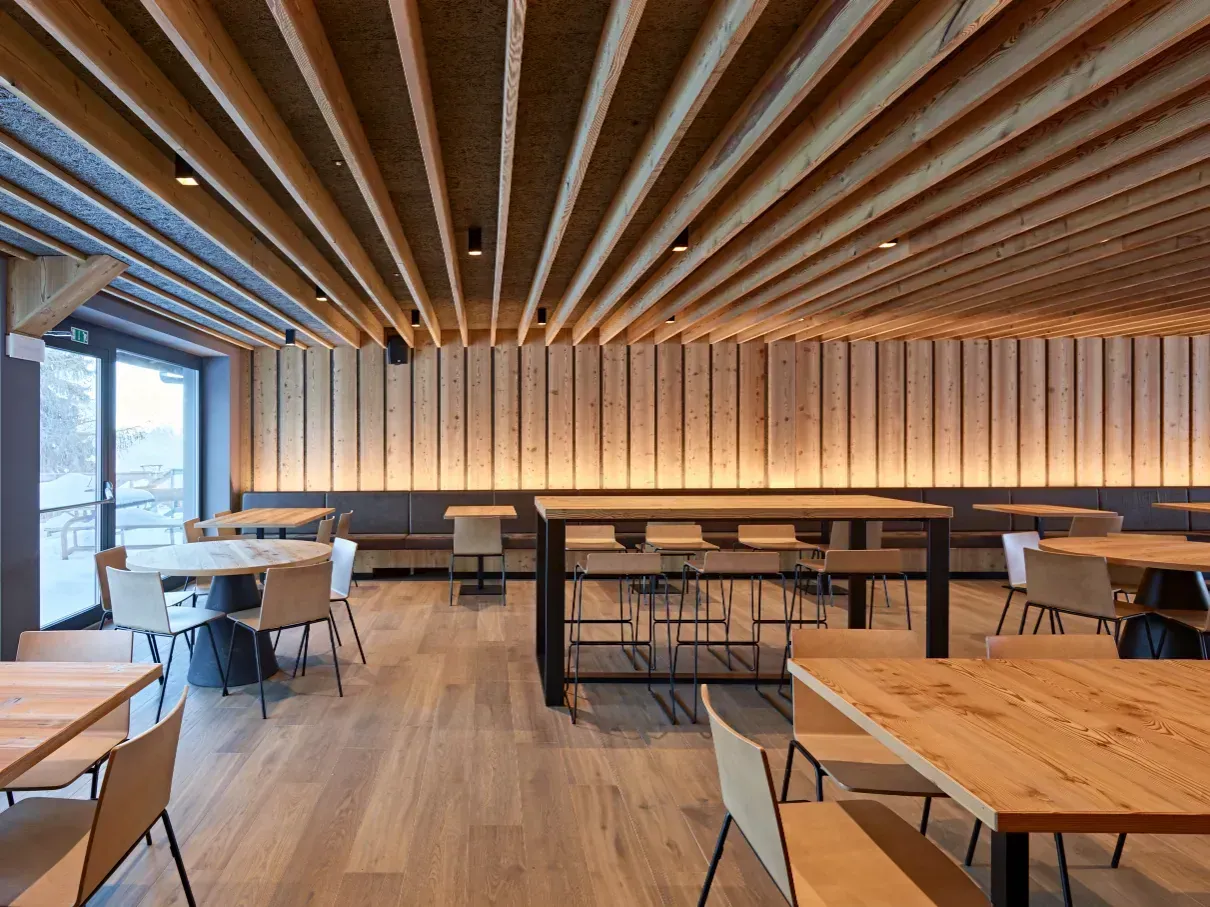 Ristorante alpino a Polsa di Brentonico, Trento, foto 14. Progetto di Riccardo Bandera Architetto