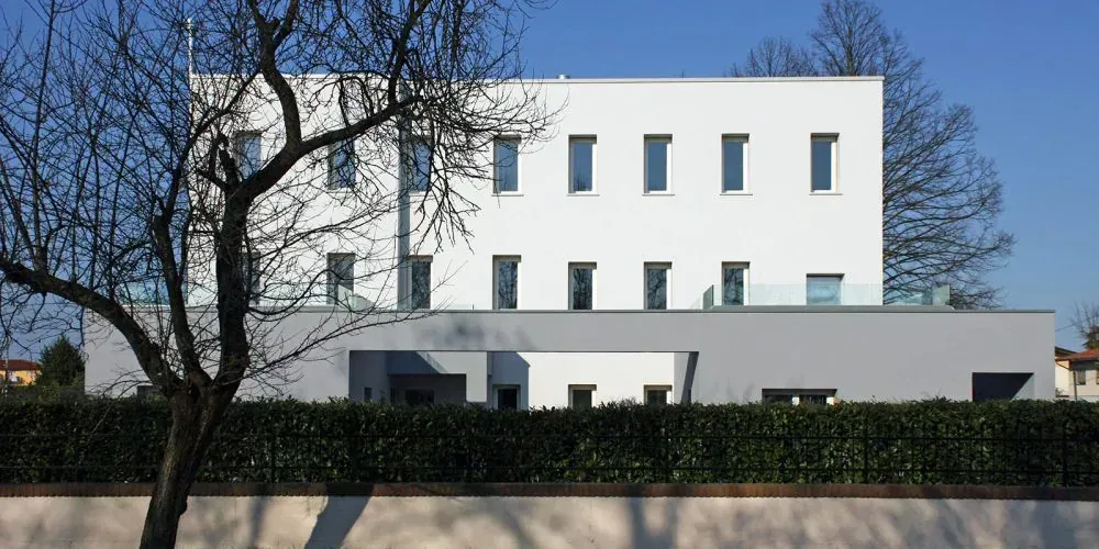 Ristrutturazione con ampliamento a Martellago, VE, progetto di Riccardo Bandera Architetto