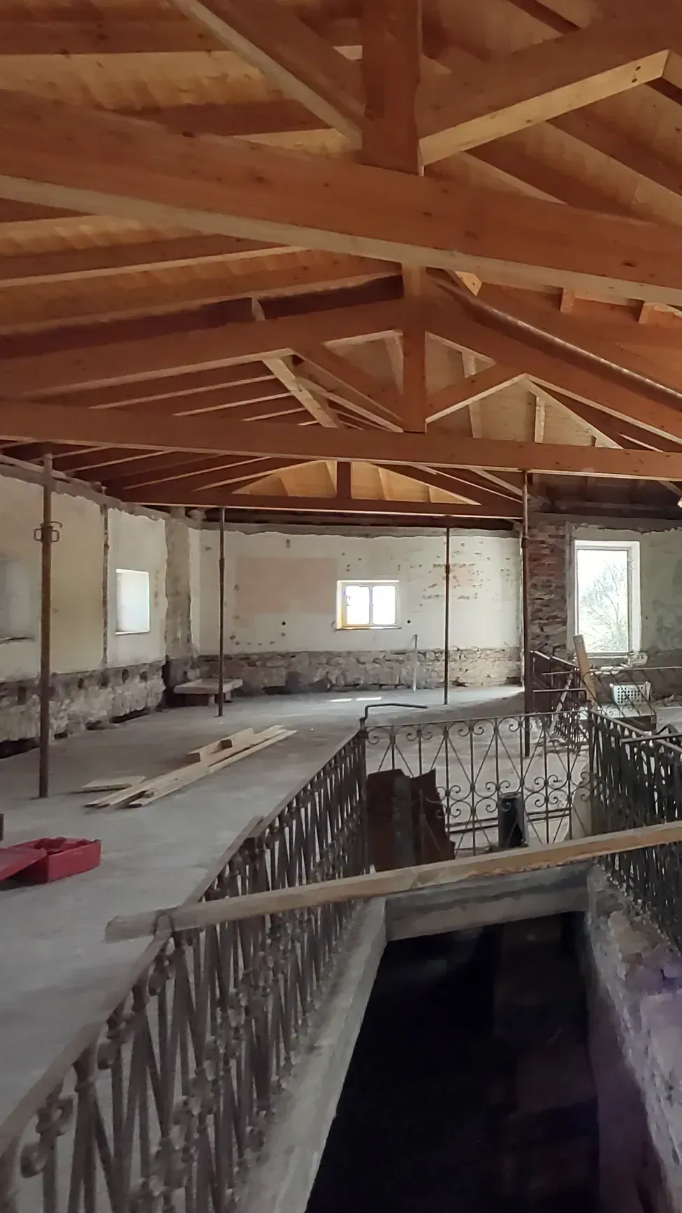 Ristrutturazione attico con soppalco e giardino a Isera, TN, foto di cantiere 4. Progetto di Riccardo Bandera Architetto
