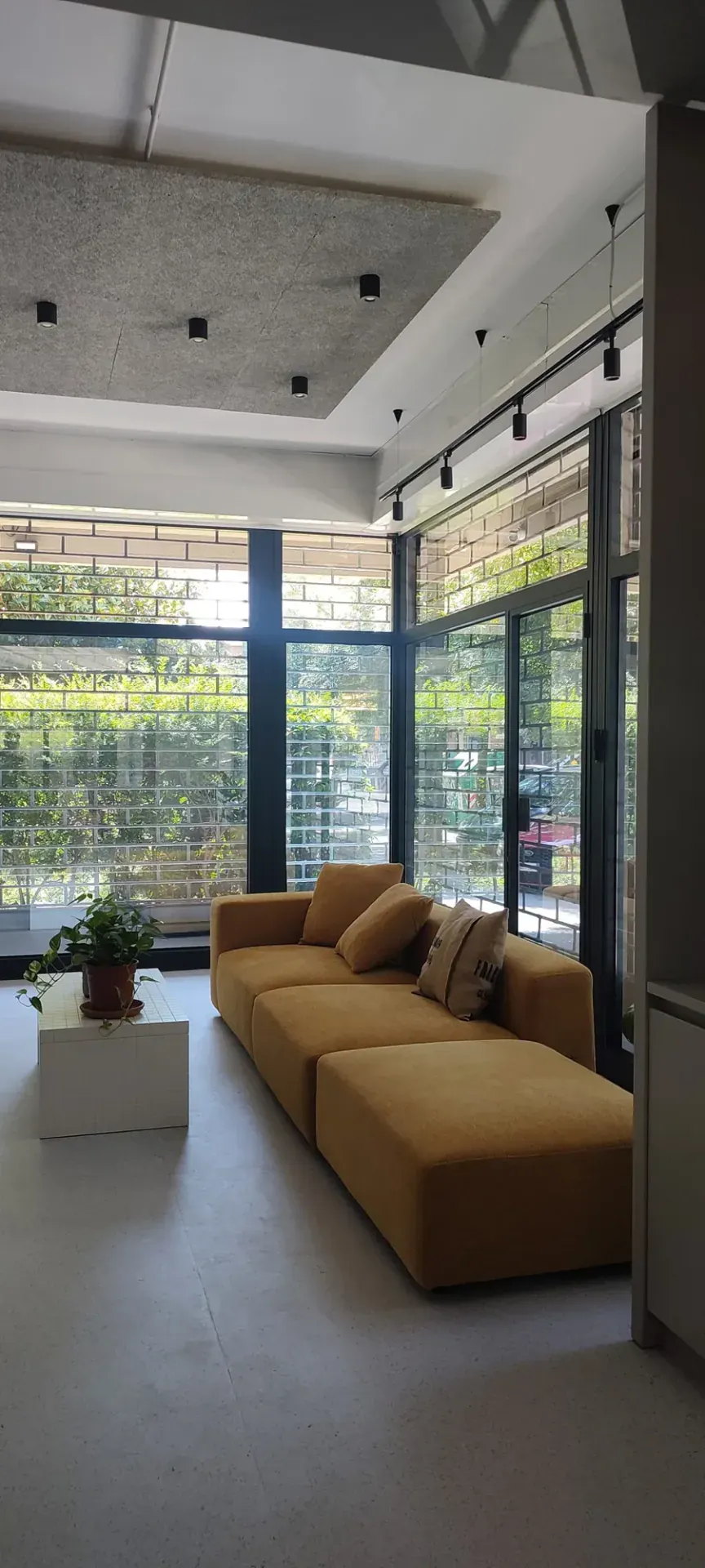 Uffici in casa Brisa a Bologna, BO, foto 7. Progetto di Riccardo Bandera Architetto